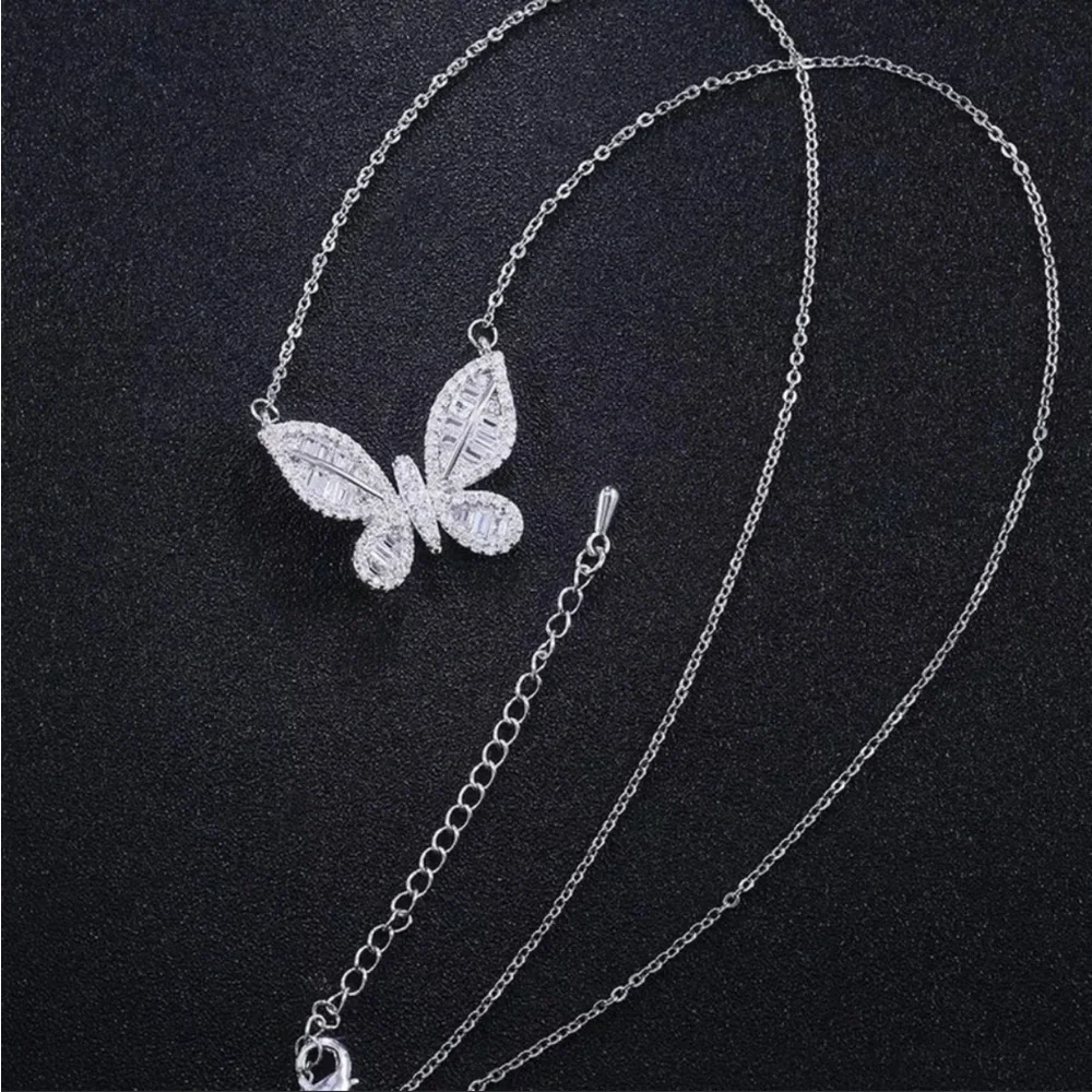 New 925 Silver Lovely Butterfly Diamond Necklace - Picture 3 of 5